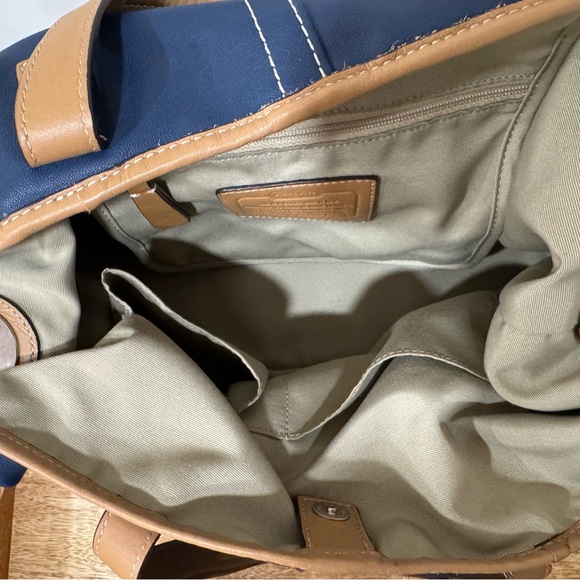 Coach Hadley Leather Duffle Bag F27728 - Picture 6 of 6